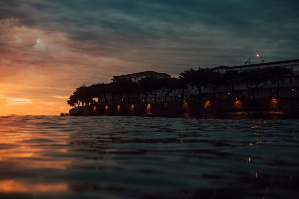 Infographic showing the human circadian rhythm and the impact of light on sleep hormones